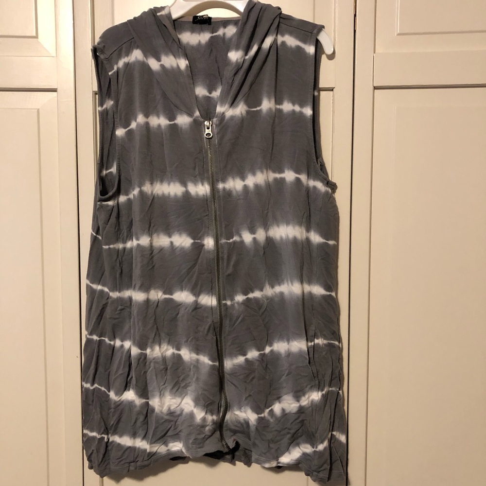 Gray and White Women's Sleeveless boho tie dye Hoodie